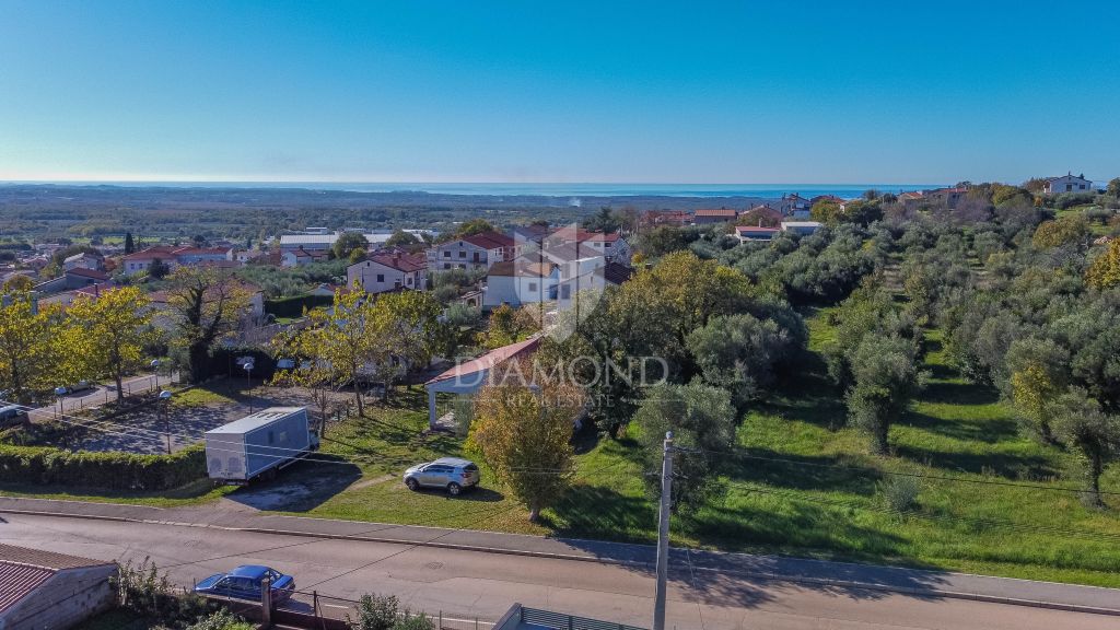 Poreč, okolica, elegantna kamnita hi&scaron;a z bazenom in sončnim vrtom!