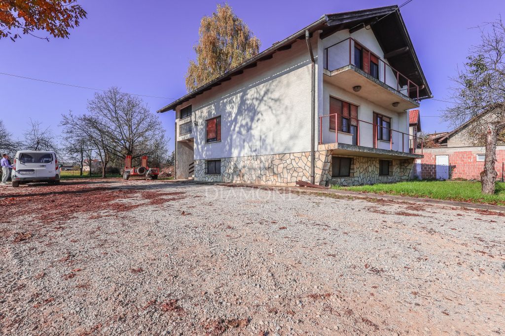 House, Javorje, Brdovec, 360 m&sup2;