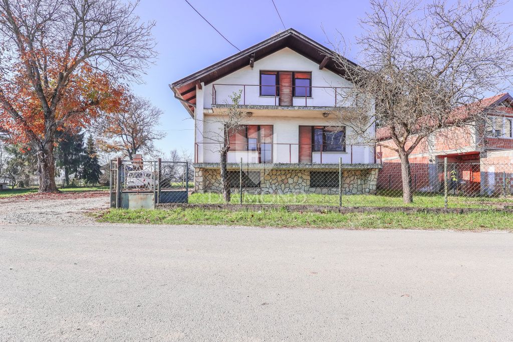 House, Javorje, Brdovec, 360 m&sup2;