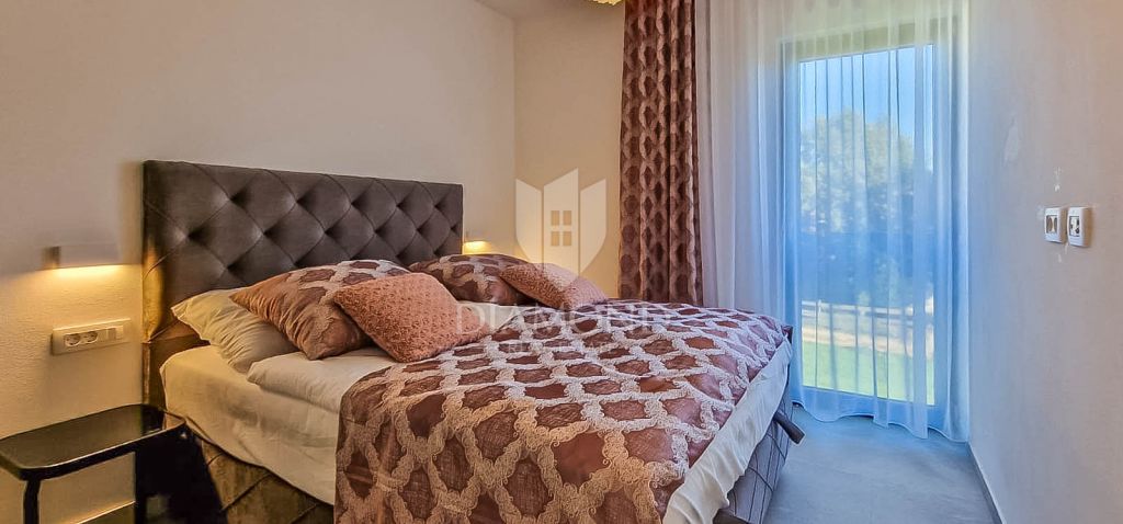 Novigrad, surroundings. A rarity on the market, a house 400 meters from the sea!