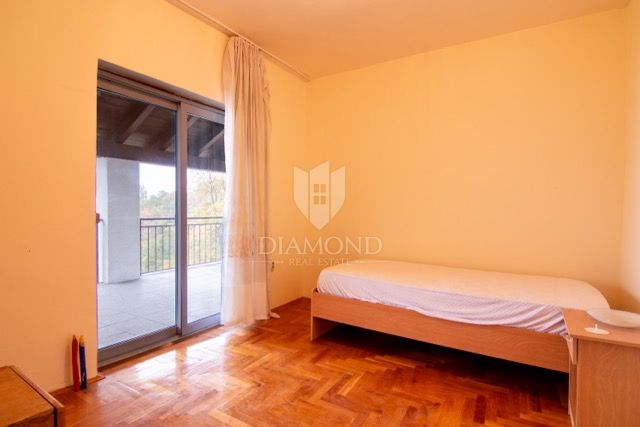 MATULJI, house with beautiful sea view, three residential units