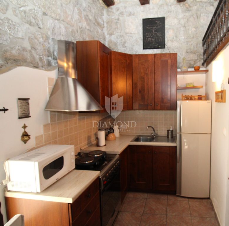 JU&Scaron;IĆI, MATULJI - Two residential units