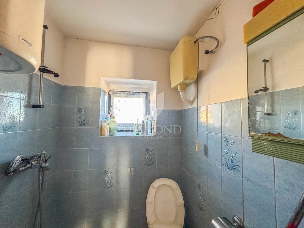 Umag, okolica - avtentična hi&scaron;a z vrtom!