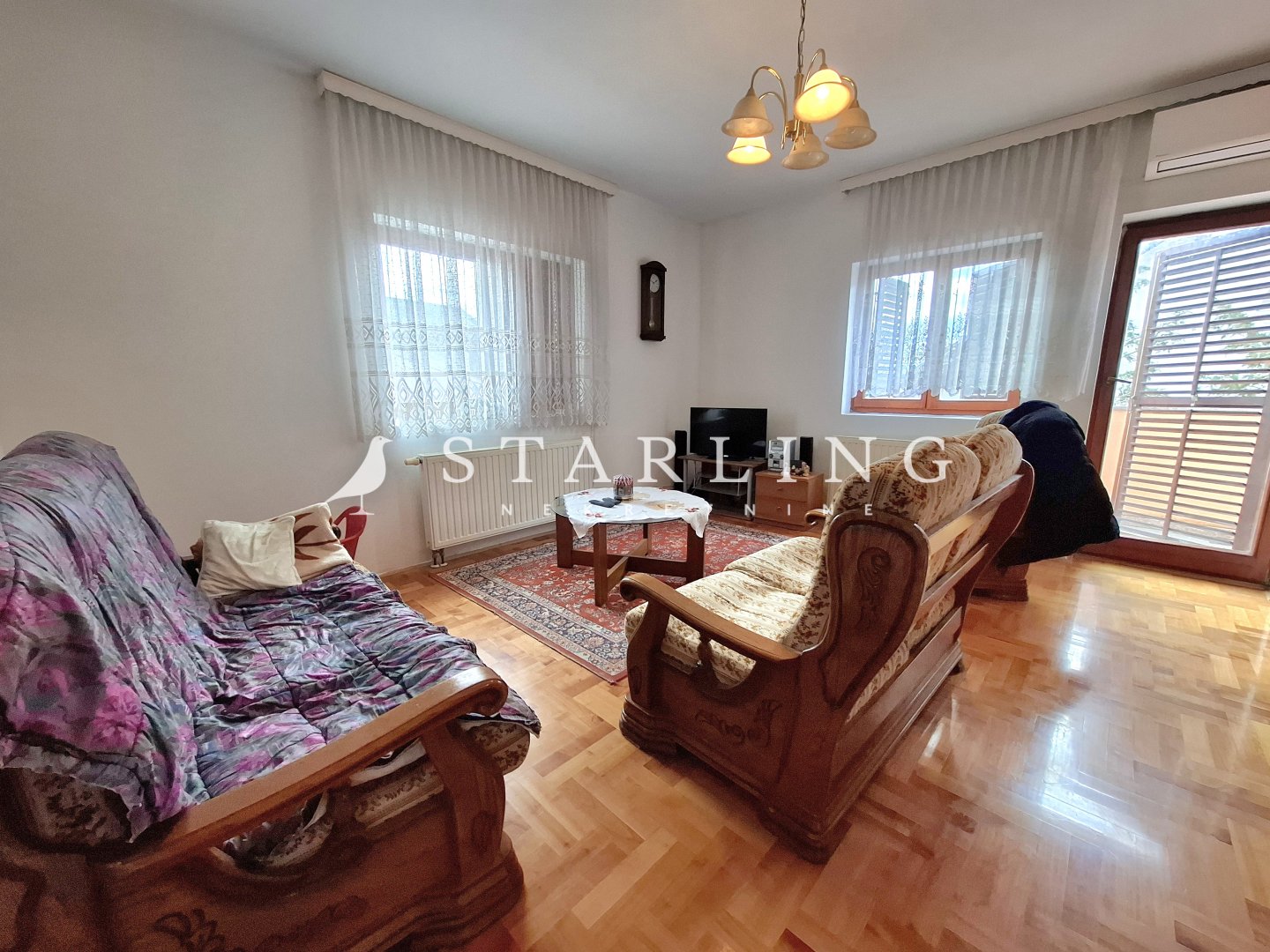 KUĆA + DVORIŠTE, PRODAJA, ZAGREB, GORNJA DUBRAVA, ŽUTI BRIJEG, 300 M2 + 380 M2 DVORIŠTE