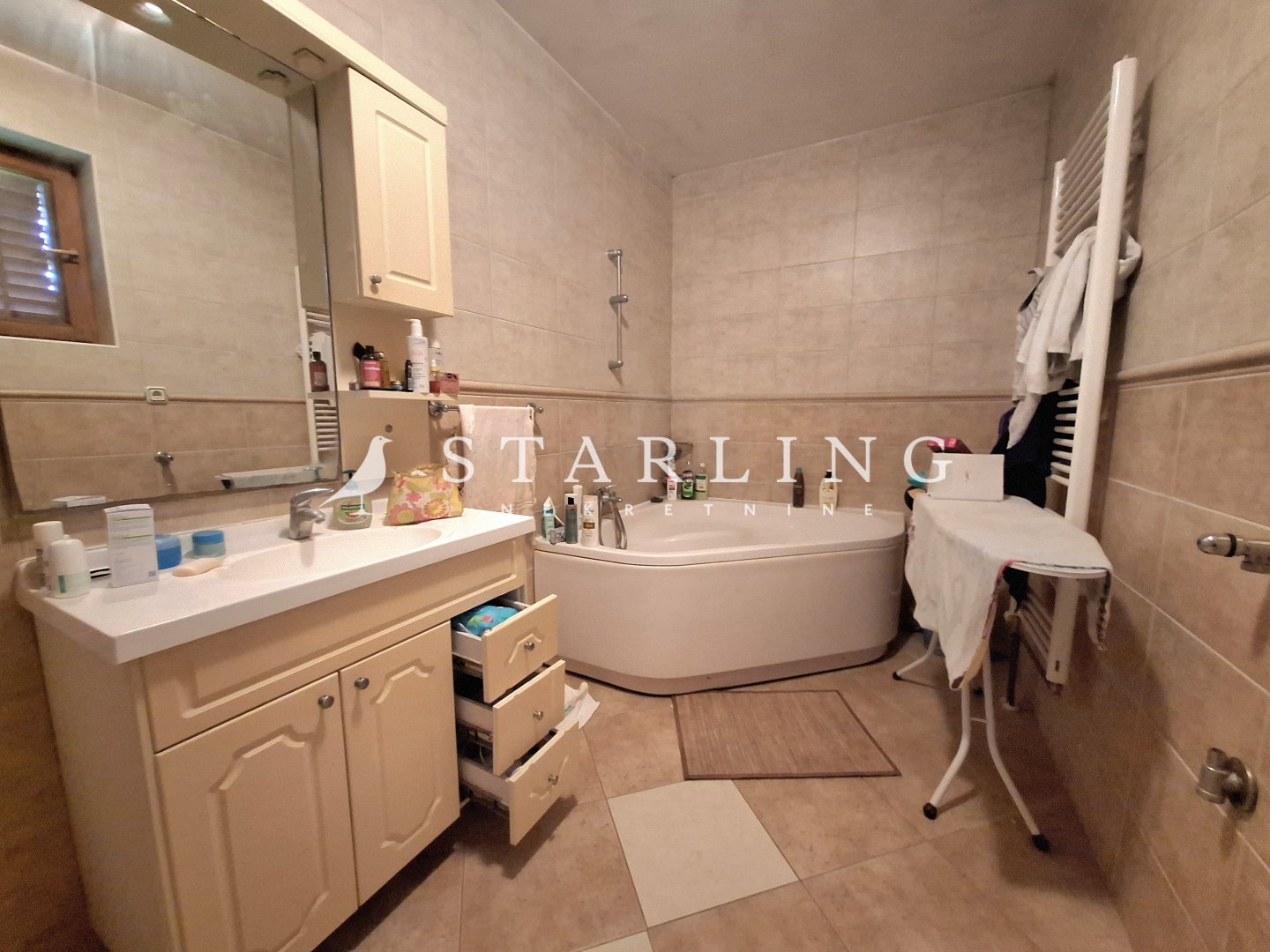 KUĆA + DVORIŠTE, PRODAJA, ZAGREB, GORNJA DUBRAVA, ŽUTI BRIJEG, 300 M2 + 380 M2 DVORIŠTE