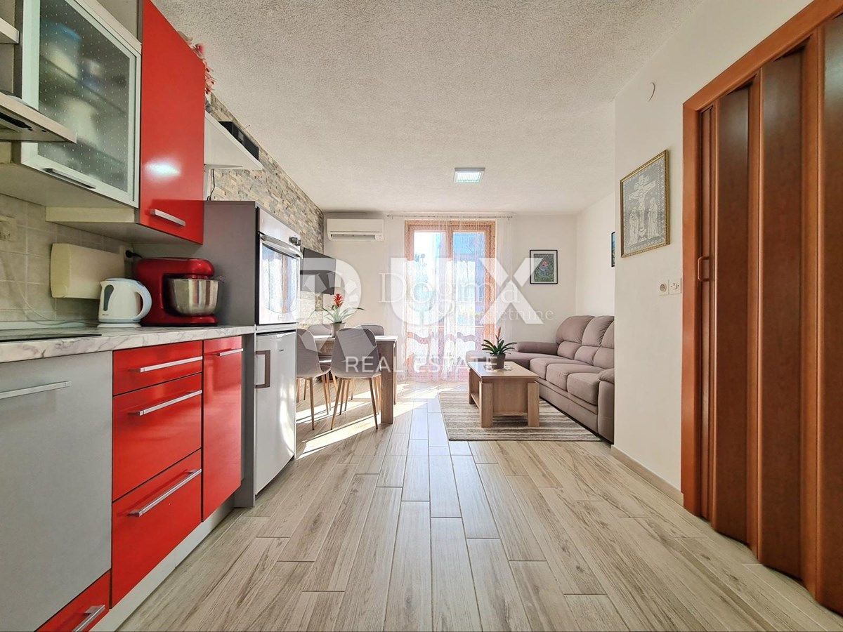 ISTRA, UMAG - Dvoetažni stan 200 m od mora!