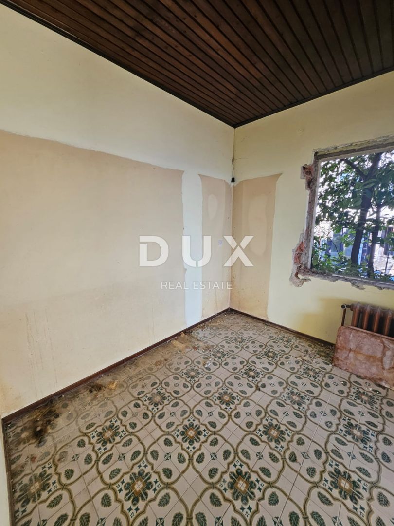 OPATIJA, CENTAR- samostojeća kuća 250m2 s panoramskim pogledom na more + okoliš 740m2