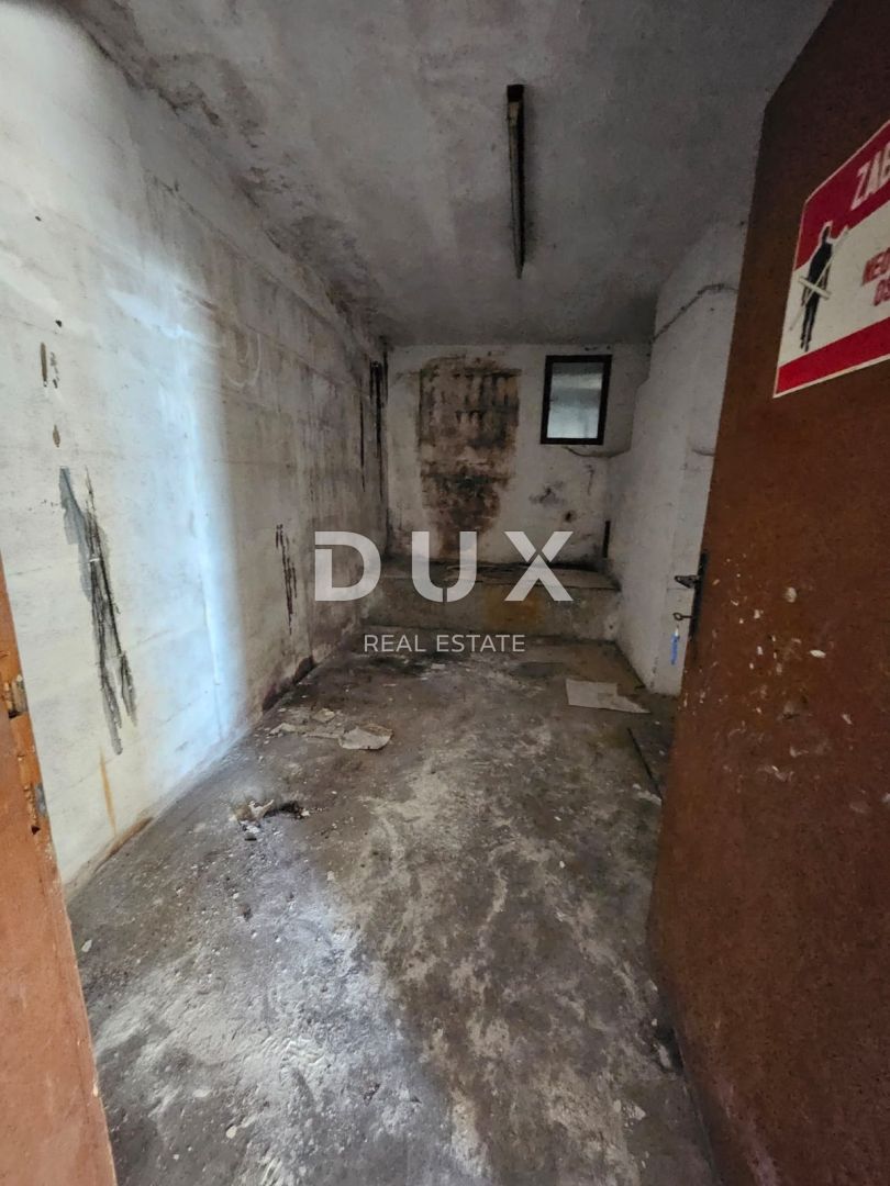 OPATIJA, CENTAR- samostojeća kuća 250m2 s panoramskim pogledom na more + okoliš 740m2