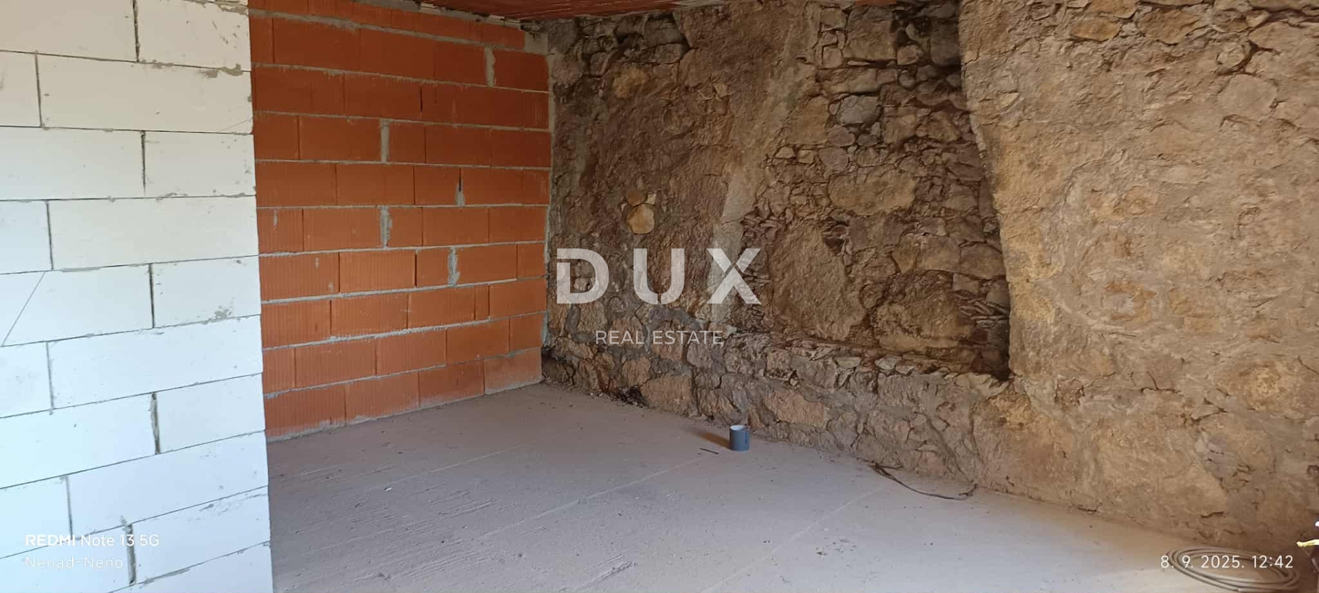 CRIKVENICA, BELGRAD - dva apartmana s pogledom na more + dvorište! PRILIKA!