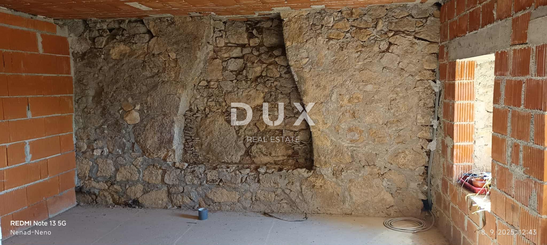 CRIKVENICA, BELGRAD - dva apartmana s pogledom na more + dvorište! PRILIKA!