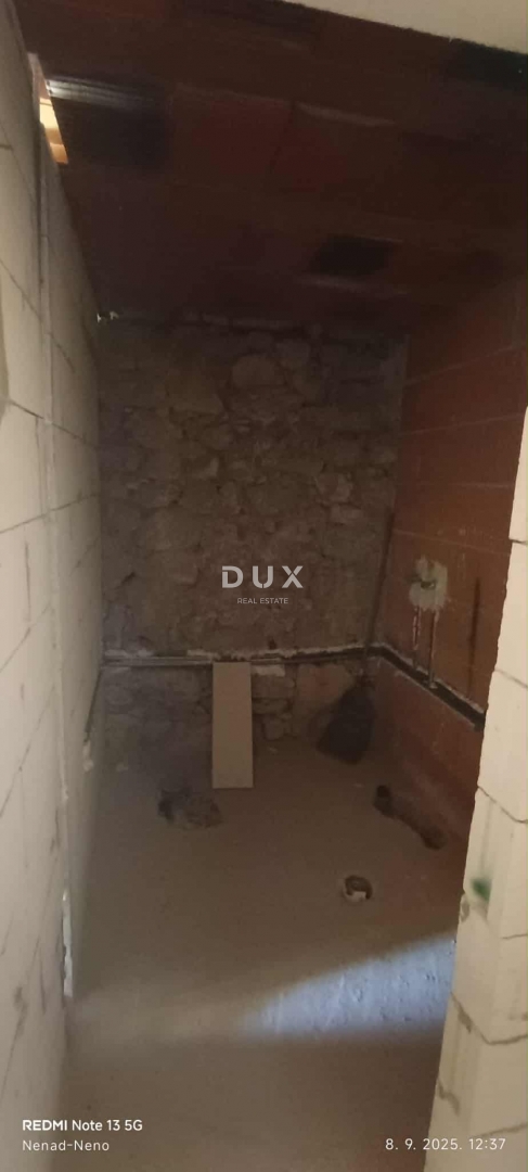 CRIKVENICA, BELGRAD - dva apartmana s pogledom na more + dvorište! PRILIKA!