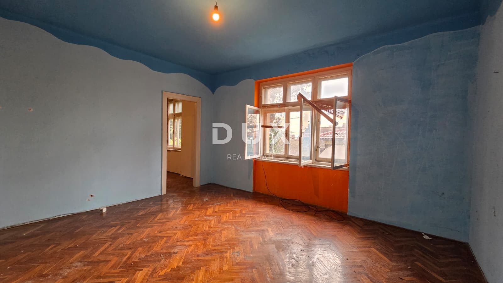 RIJEKA, BULEVARD - Trosobni stan u vili – idealan za uređenje po vlastitoj želji, 79m2