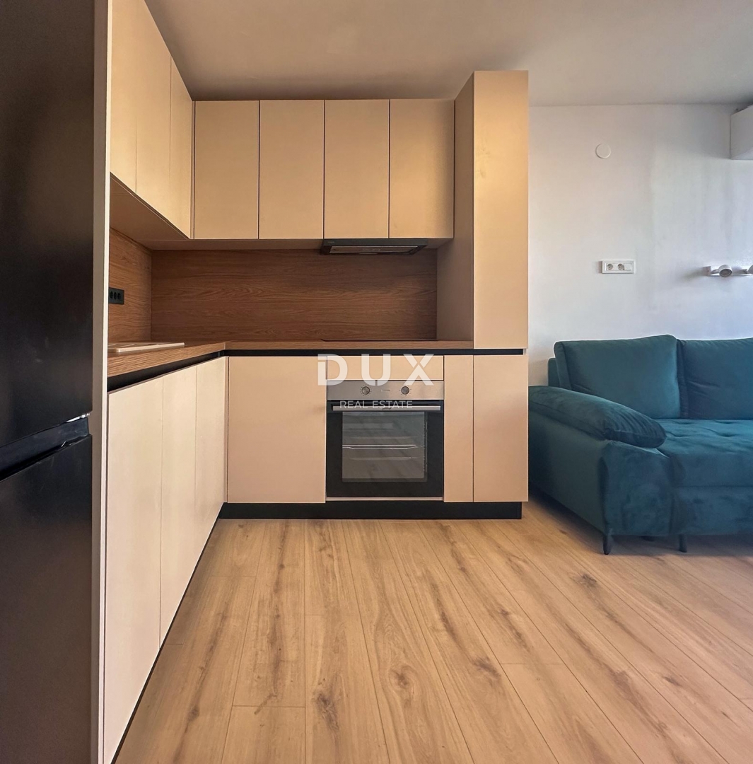 RIJEKA, ZAMET – frisch renovierte 2-Zimmer-Wohnung mit Wohnzimmer, Loggia und Meerblick