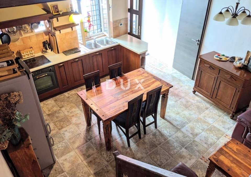 ISTRA, ROVINJ - Kuća sa dvorištem i dvije stabmene jedinice u starom gradu