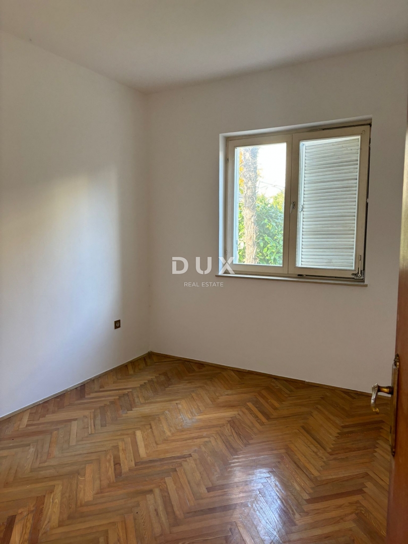 ISTRA, POREČ - Komforan stan sa okućnicom u centru grada!