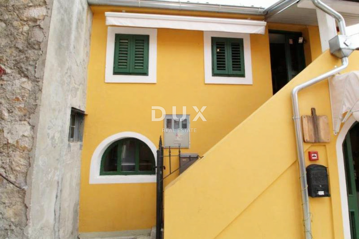 RIJEKA, TRSAT - Top location - house for living, business or investment, 80m2