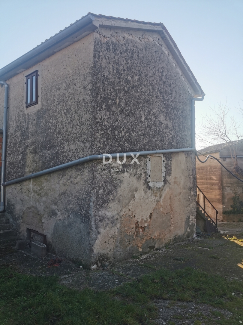 GRAD KRK, VRH - Autentična kamena kuća za obnovu