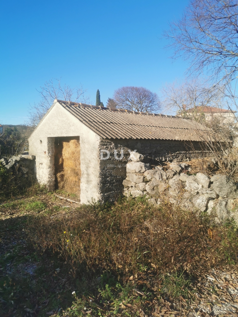GRAD KRK, VRH - Autentična kamena kuća za obnovu