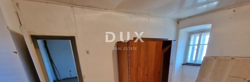 GRAD KRK, VRH - Autentična kamena kuća za obnovu