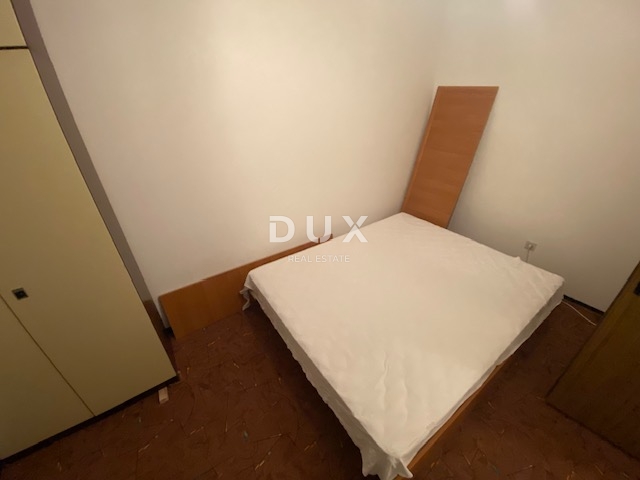 RIJEKA, DRAŽICE, CENTAR - samostojeća kuća sa dva odvojena stana na odličnoj lokaciji + 2.200 m2 GRAĐEVINSKOG ZEMLJIŠTA! PRILIKA!