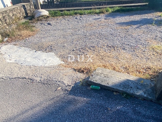 OPATIJA, MATULJI, CENTAR - samostojeća kuća + okućnica na odličnoj lokaciji! PRILIKA!