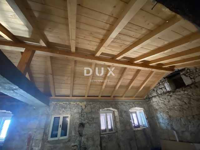 RIJEKA, VIŠKOVO - house and outbuilding + yard with sea view! OPPORTUNITY!