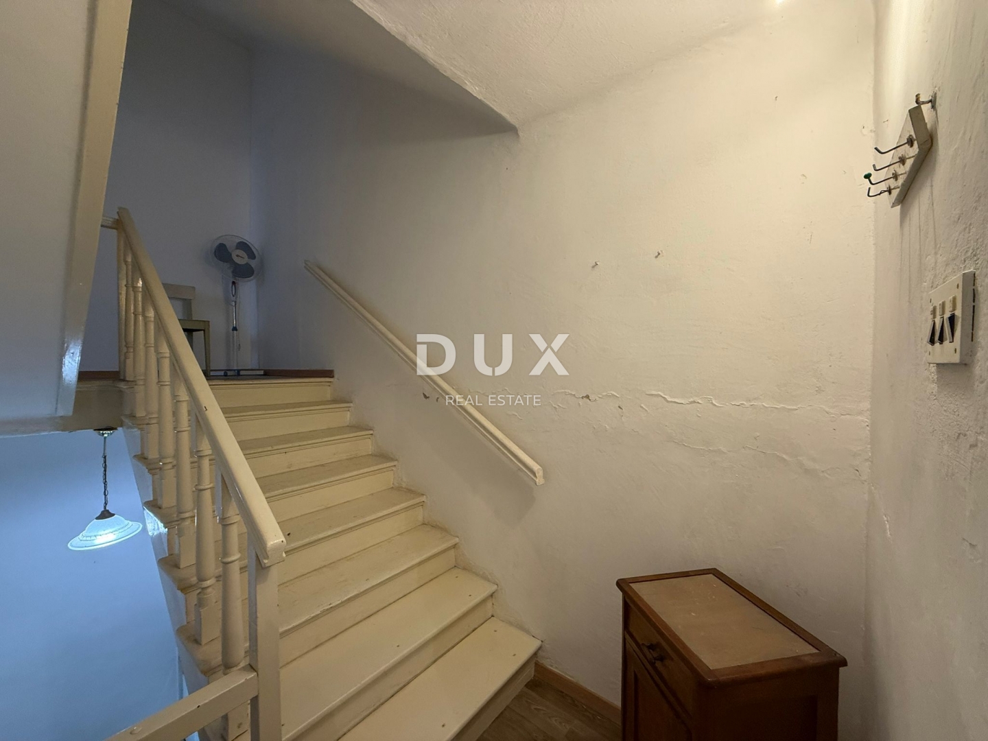 ISTRA,POREČ - Autentična istarska kuća s dvije stambene jedinice