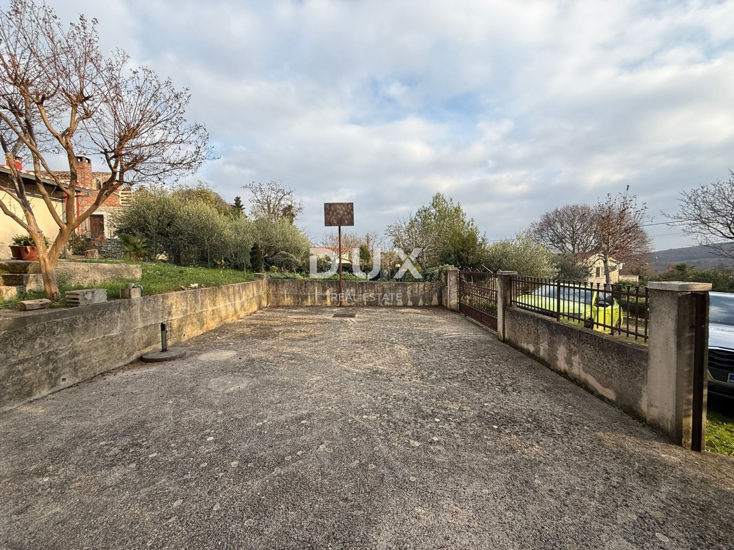 ISTRA,POREČ - Autentična istarska kuća s dvije stambene jedinice