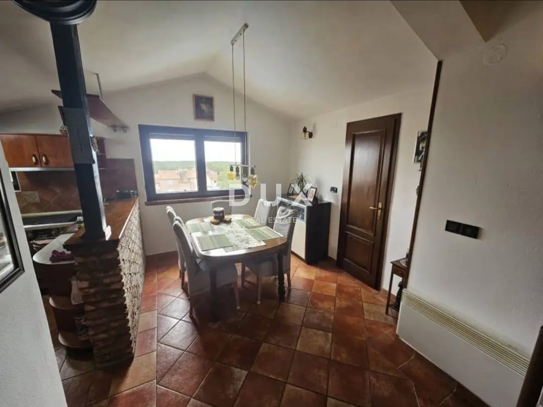 ISTRA, POREČ (bliža okolica) - Dvosoban prostran stan na trećem katu s pogledom na more!