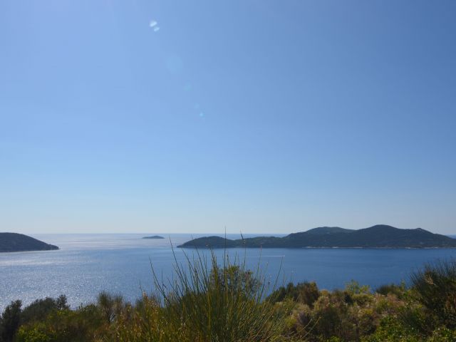 Sale of an attractive land with stunning views of the sea and islands near Dubrovnik 