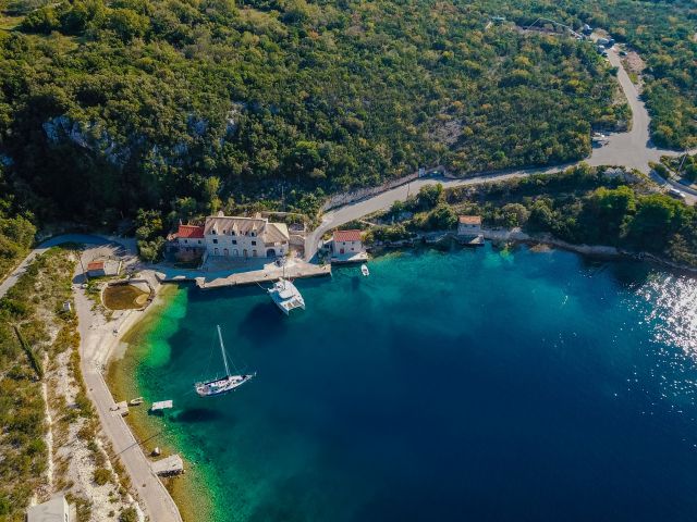 Jedinstvena kuća za višestruku turističku namjenu s vlastitom rivom, okolica Dubrovnika