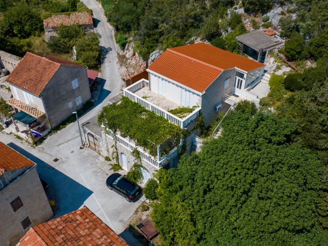 Sale of a stone house with a beautiful sea view on Pelješac, Trstenik