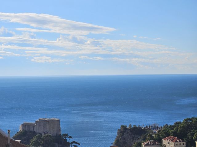 Sale of a house with a large garden in the center of Dubrovnik 