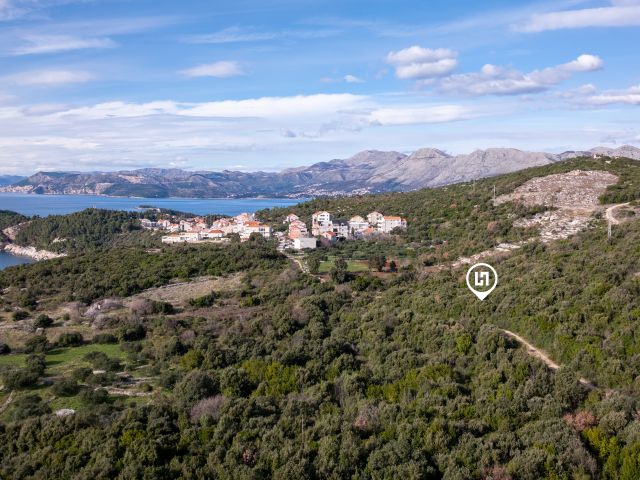 Building land for sale with unobstructed sea view in Cavtat near Dubrovnik