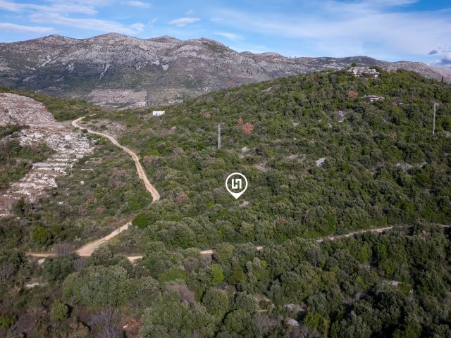 Building land for sale with unobstructed sea view in Cavtat near Dubrovnik