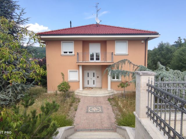 House Gračani, Podsljeme, 200m2