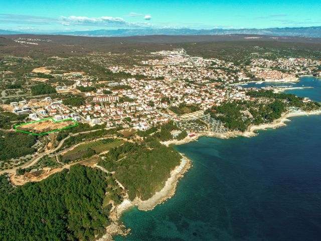 Prodaja zemljišta u gradu Krku prvi red do mora