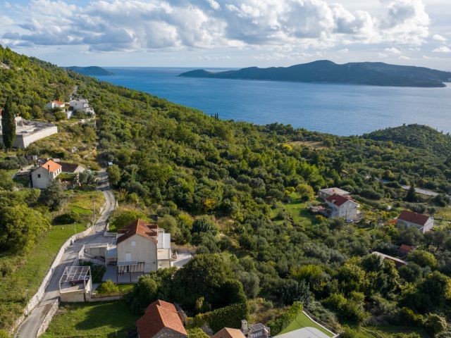 Prodaja vile s bazenom u izgradnji, rohbau, u Brsečinama kraj Dubrovnika