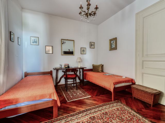 Sale of an impressive apartment in an attractive location in Pile, Dubrovnik