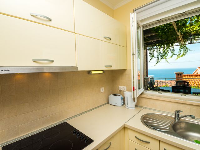 Sale of a beautiful apartment with an additional unit and a view of the Old Town, Dubrovnik