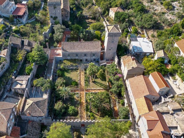 Sale of a historic summer residence on Sipan Island near Dubrovnik