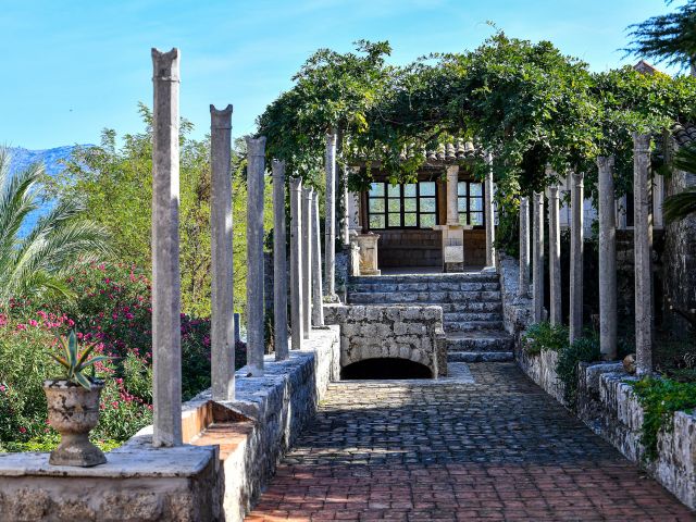 Sale of a historic summer residence on Sipan Island near Dubrovnik