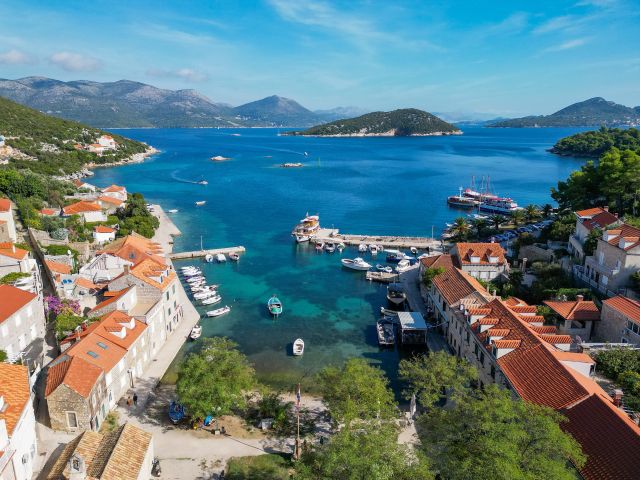 Sale of a historic summer residence on Sipan Island near Dubrovnik