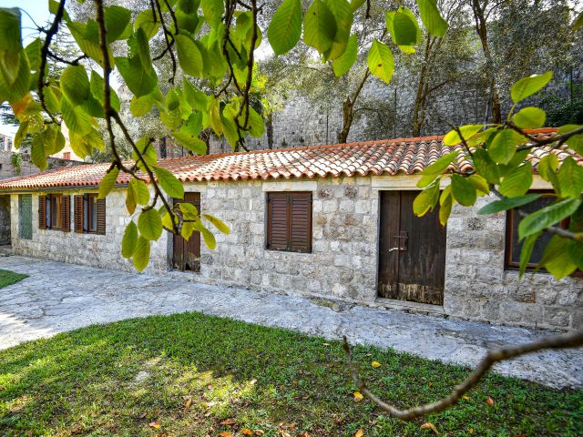 Sale of a historic summer residence on Sipan Island near Dubrovnik