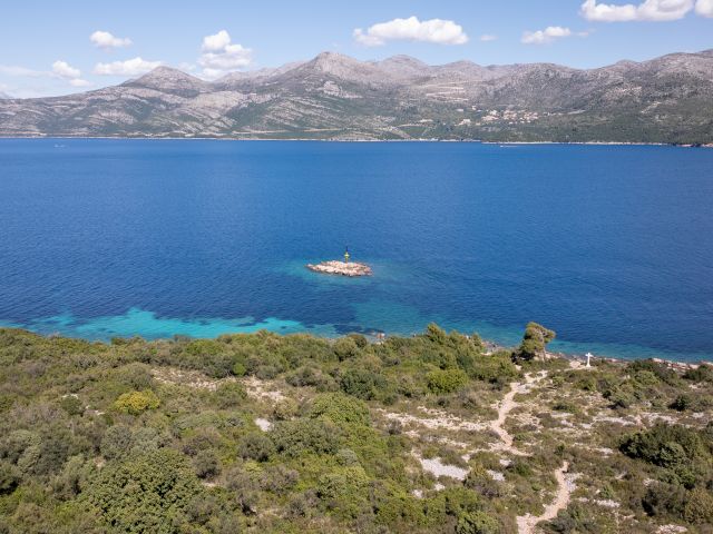 Prodaja impozantnog zemljišta s ruševinama na otoku Lopudu kraj Dubrovnika