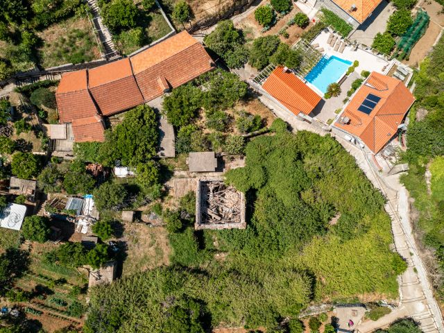 Sale of a semi-detached ruined house on the island of Lopud near Dubrovnik