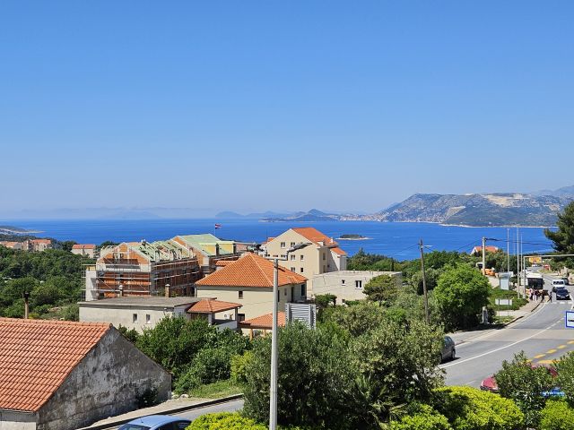 Prodaja dvosobnog stana s balkonom u blizini Cavtata, Dubrovnik 