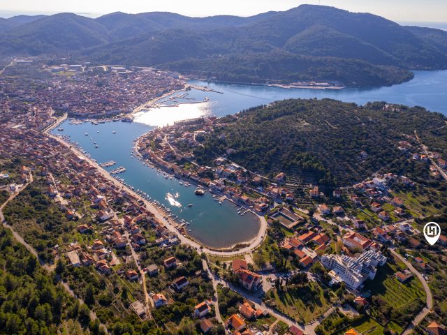 Prodaja građevinskog zemljišta na atraktivnoj poziciji u Vela Luci na otoku Korčuli