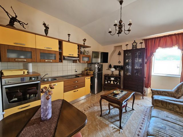 Four-bedroom apartment close to Stradun on sale, Dubrovnik