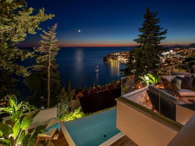 Luksuzna vila sa spektakularnim pogledom na Stari grad/ DUBROVNIK